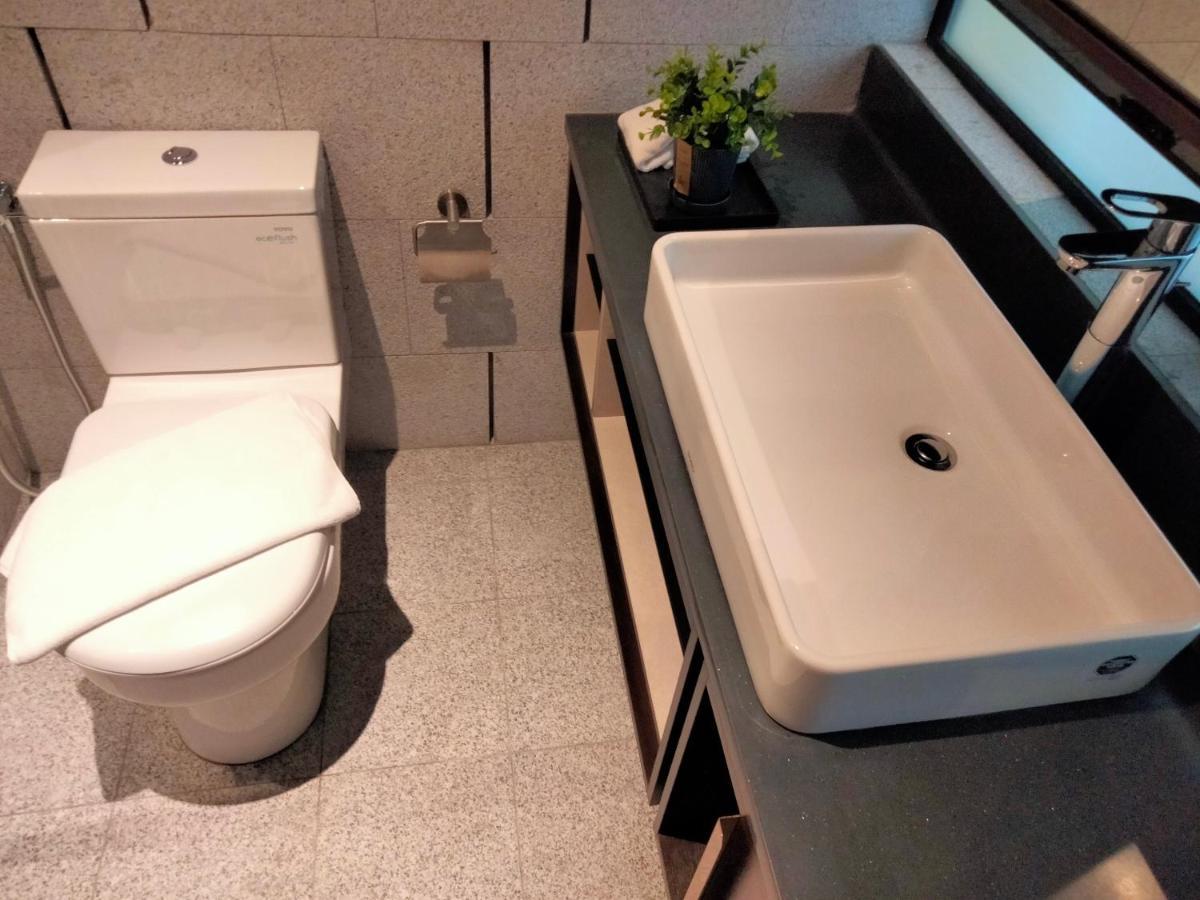 Scarletz Suites Klcc I Homebrickz Kuala Lumpur Zewnętrze zdjęcie