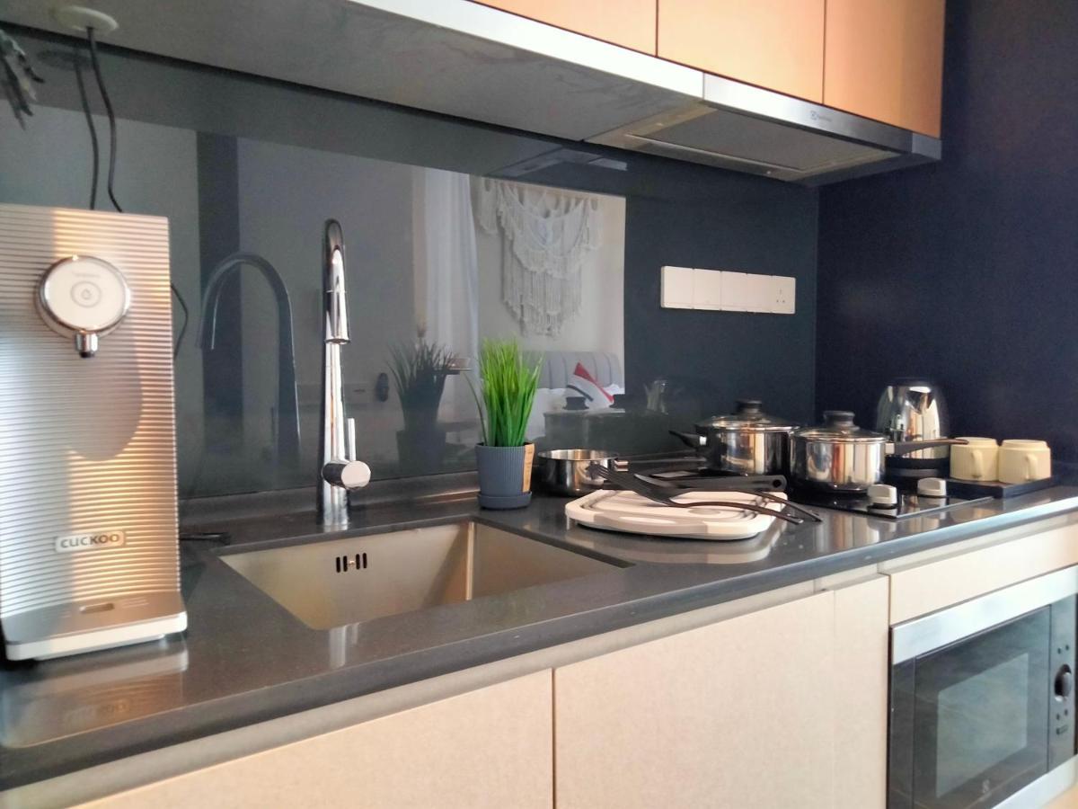Scarletz Suites Klcc I Homebrickz Kuala Lumpur Zewnętrze zdjęcie